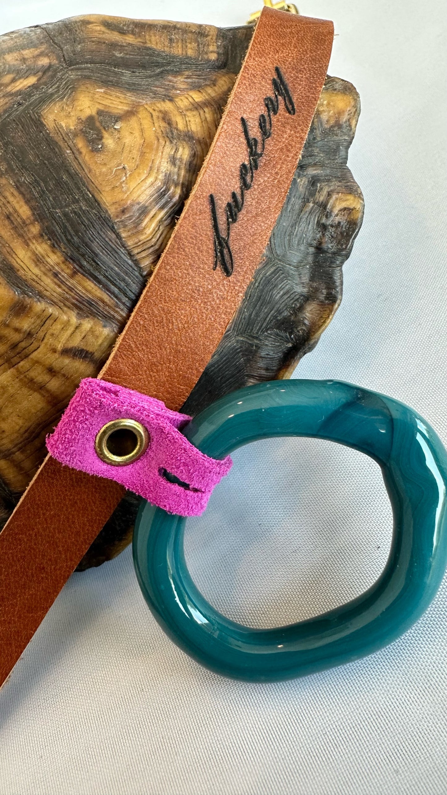 Glass Collar: 014