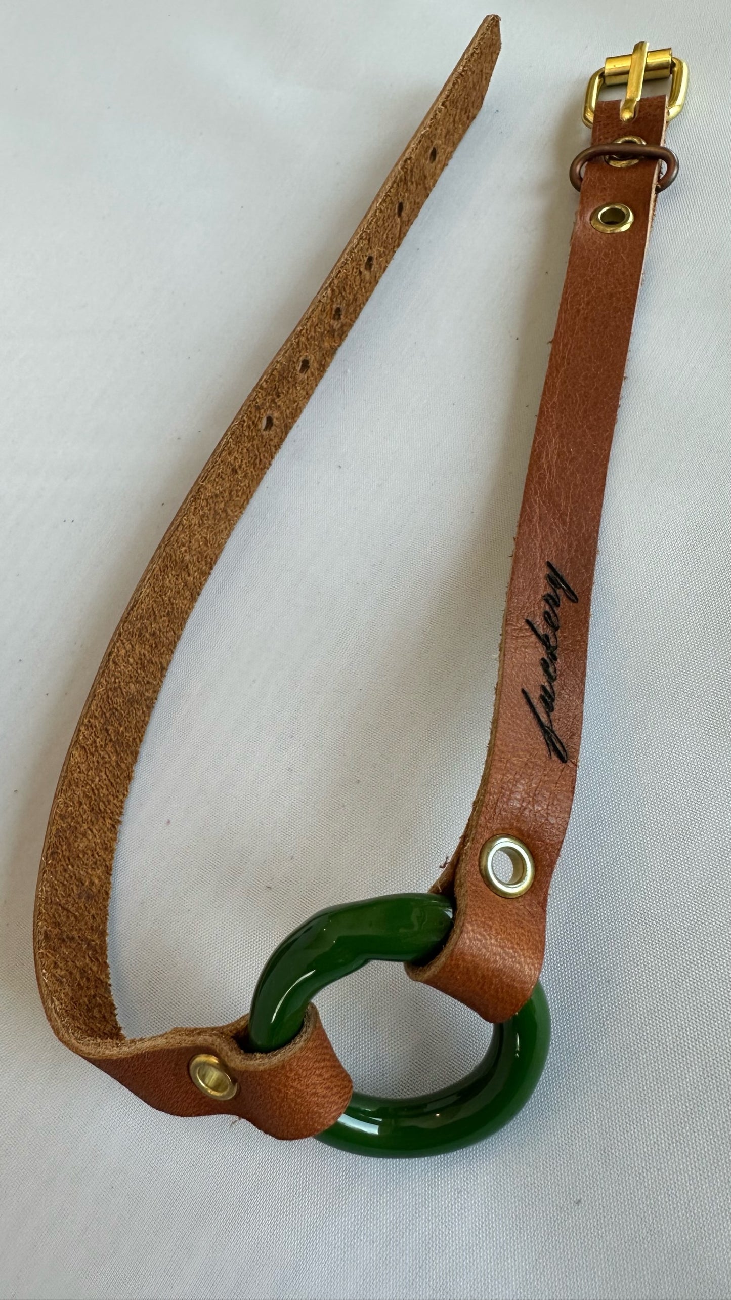 Glass Collar: 007